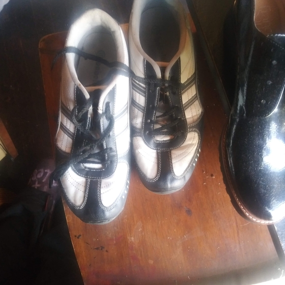 Shoes - Picture 2 of 4